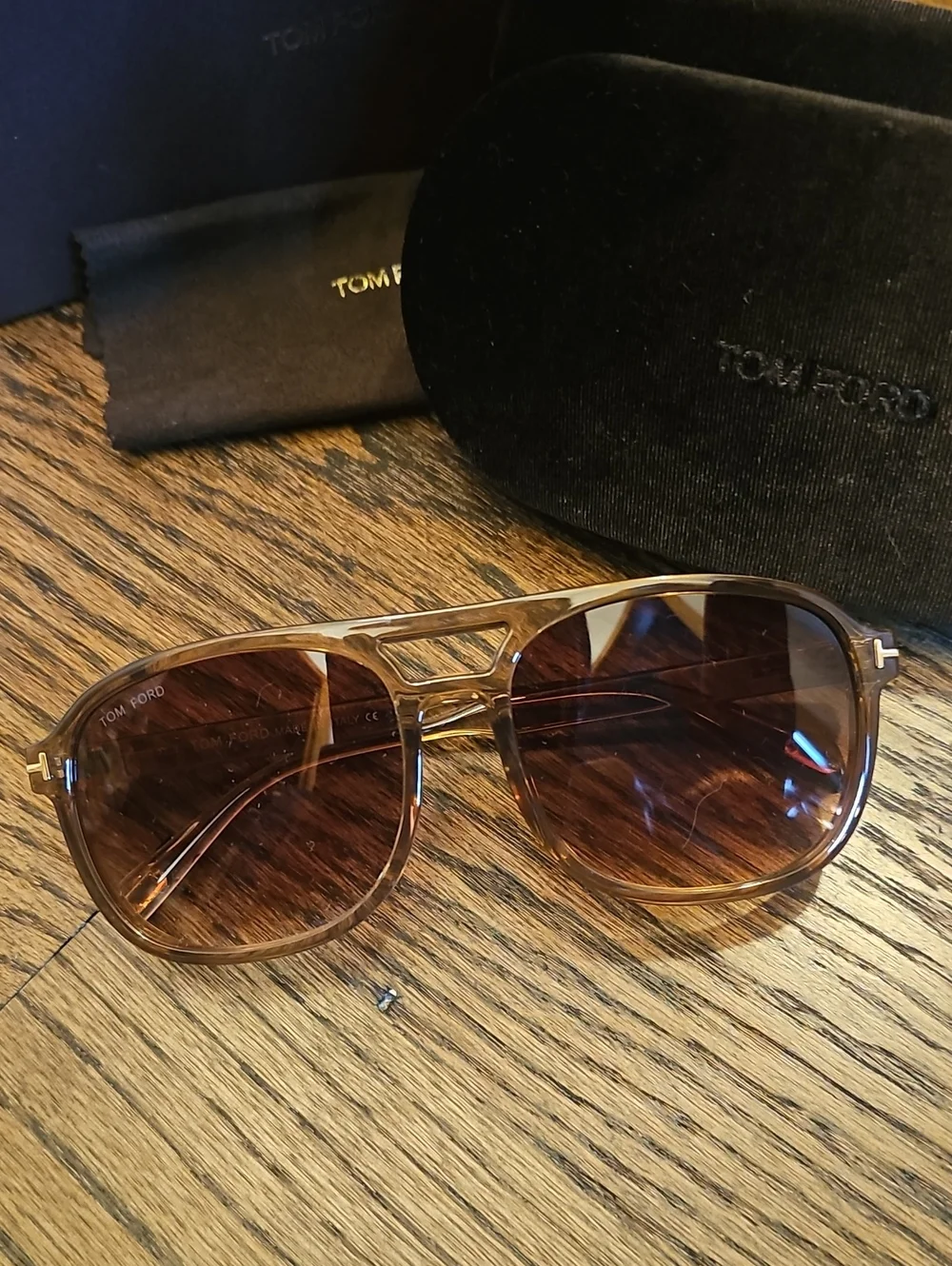 Designer Luxury Women's Brown Aviator Sunglasses - Transparent Brown Frame